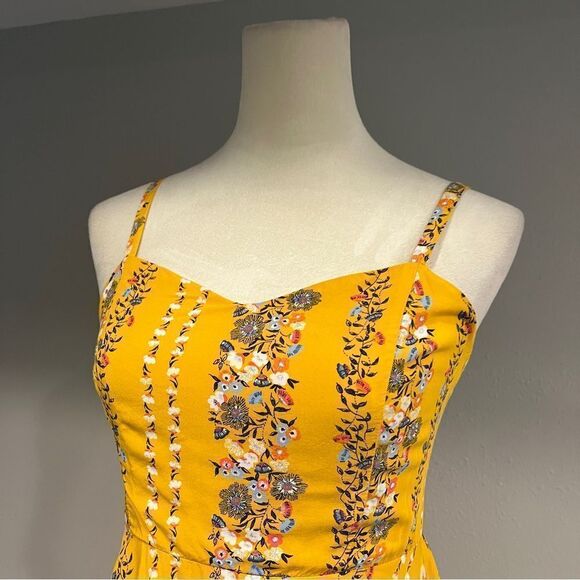 Old Navy fit and flare skater style floral mini dress with straps size S P - Picture 2 of 14